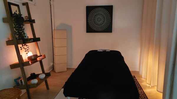 Cabinet intérieur Aurélie Humbert massages Aix les Bains Drainage Lymphatiques Renata França